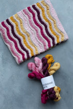 Load image into Gallery viewer, Winter Rays - DK Minis Set