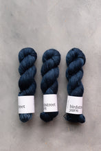 Load image into Gallery viewer, Barricane - 4ply - Single XF Merino/Mohair