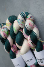 Load image into Gallery viewer, Christmas 1974 - 4ply