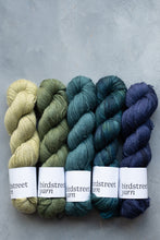 Load image into Gallery viewer, Deepest - 4ply - Alpaca/silk/cashmere