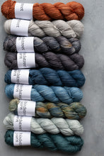 Load image into Gallery viewer, Foxy - 4ply - Alpaca/silk/cashmere