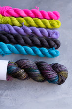 Load image into Gallery viewer, Jumpin' Jack Flash Minis Set - 4ply - 5x20g minis