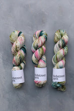 Load image into Gallery viewer, Mistletoe Kisses: 4ply