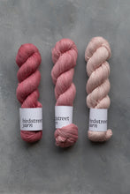 Load image into Gallery viewer, Tamarisk - 4ply - Alpaca/silk/cashmere