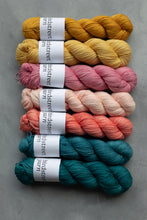Load image into Gallery viewer, Peachie - 4ply - Hand-dyed yarn