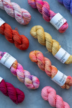 Load image into Gallery viewer, Sunshiiine! - 4ply - Hand-dyed yarn