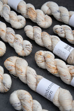Load image into Gallery viewer, Stella Bella - 4ply - Hand-dyed yarn