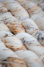 Load image into Gallery viewer, Stella Bella - 4ply - Hand-dyed yarn