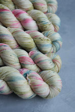 Load image into Gallery viewer, Aunt Sally - 4ply -sparkle
