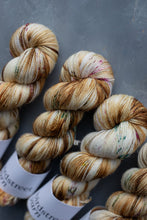 Load image into Gallery viewer, Gingerbread Martini - 4ply
