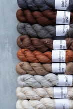Load image into Gallery viewer, Fawn - 4ply - Alpaca/silk/cashmere
