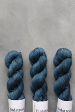 Load image into Gallery viewer, Barricane - 4ply - Alpaca/silk/cashmere
