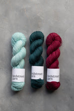 Load image into Gallery viewer, Iced sparkle - 4ply - Hand-dyed yarn
