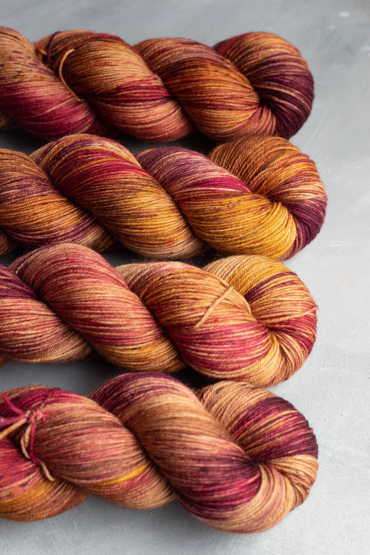 Reimagined Yarn Club - August - Fallin' For You 100g or 5x20g Minis