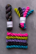 Load image into Gallery viewer, Jumpin' Jack Flash Minis Set - 4ply - 5x20g minis
