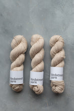Load image into Gallery viewer, Latte - DK Merino /linen
