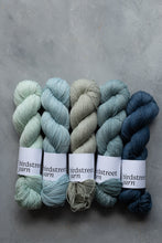 Load image into Gallery viewer, Skye - 4ply Merino /linen
