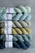 Load image into Gallery viewer, Skye - 4ply Merino /linen
