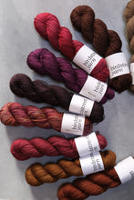 Load image into Gallery viewer, Dietrich - 4ply - Hand-dyed yarn (Yak 70)
