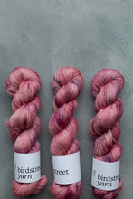 Load image into Gallery viewer, Maui - 4ply - Alpaca/silk/cashmere

