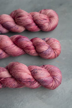 Load image into Gallery viewer, Maui - 4ply - Alpaca/silk/cashmere
