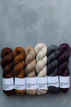 Load image into Gallery viewer, Latte - 4ply - Single XF Merino/Mohair
