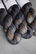 Load image into Gallery viewer, Pebbles On A Beach - 4ply - Alpaca/silk/cashmere

