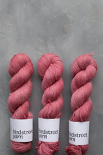 Load image into Gallery viewer, Ripple - 4ply - Alpaca/silk/cashmere
