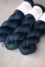 Load image into Gallery viewer, The Man From Atlantis - 4ply
