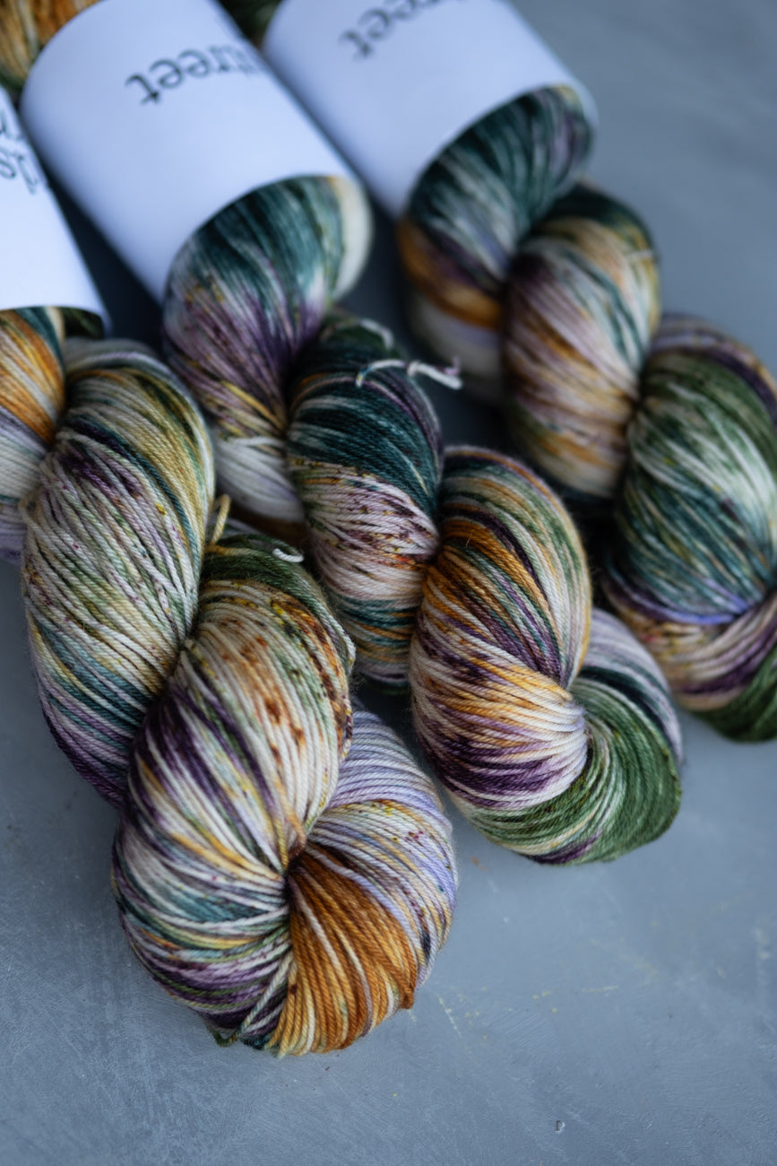 Grand Theft Autumn - 4ply - Hand-dyed yarn
