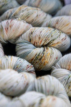 Load image into Gallery viewer, Beachcomber - 4ply - Hand-dyed yarn
