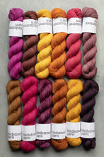Load image into Gallery viewer, Mutende - 4ply - Hand-dyed yarn
