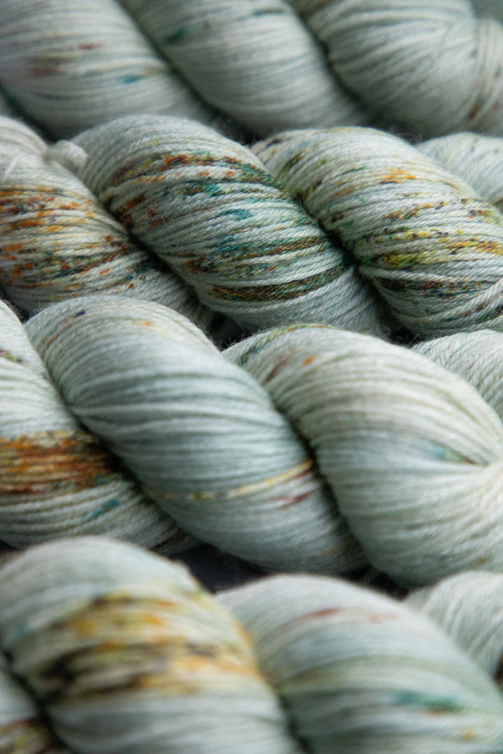 Kelp - 4ply - Hand-dyed yarn